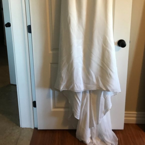 Ivory Wedding Dress - Size 6 - Picture 6 of 13